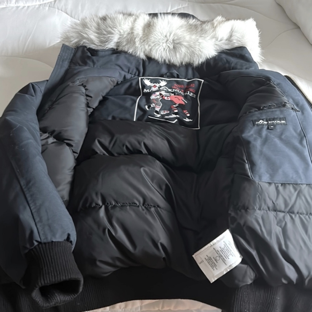 Moose Knuckles Woman Bomber Coat size Medium